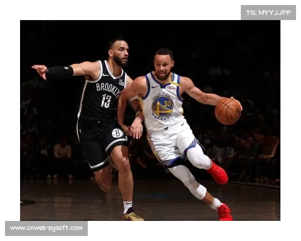 勇士客场逆转篮网，库里末节发力主导战局